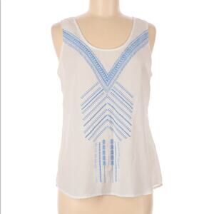 Violet & Claire white tank top blue embroidery M
